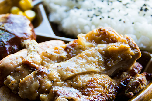 2016年9月撮影のフリー写真素材143「照り焼きチキン」