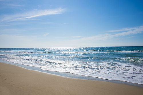 2017年6月撮影のフリー写真素材104「青空と青い海」