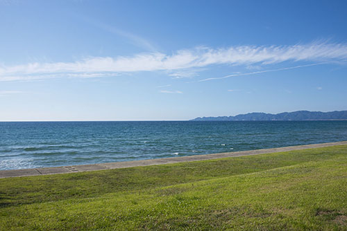 2017年6月撮影のフリー写真素材123「青空と海」