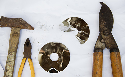 無理に傷をつけたディスク