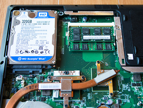 ノートパソコンのハードディスク