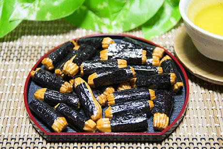 海苔巻きあられのフリー写真素材1